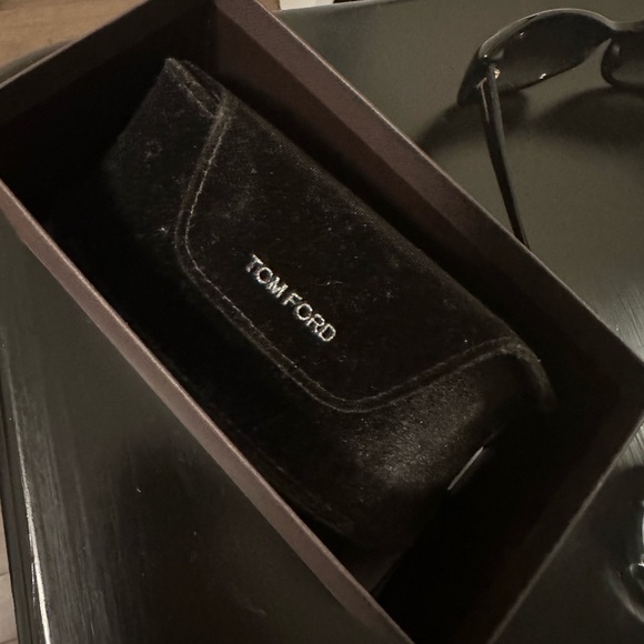 Tom ford ladies sunglasses - Picture 7 of 8